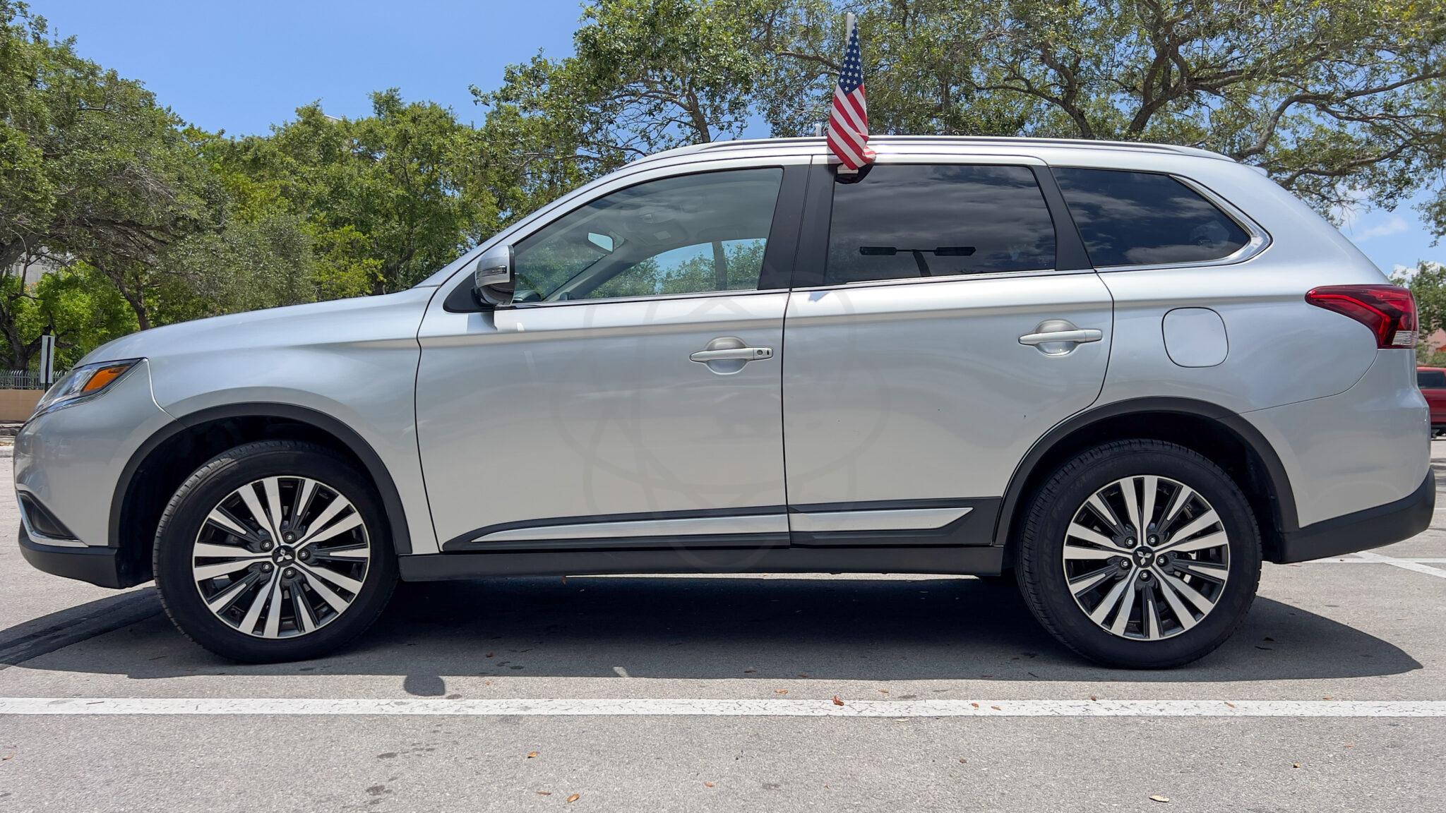 MITSUBISHI OUTLANDER 2020