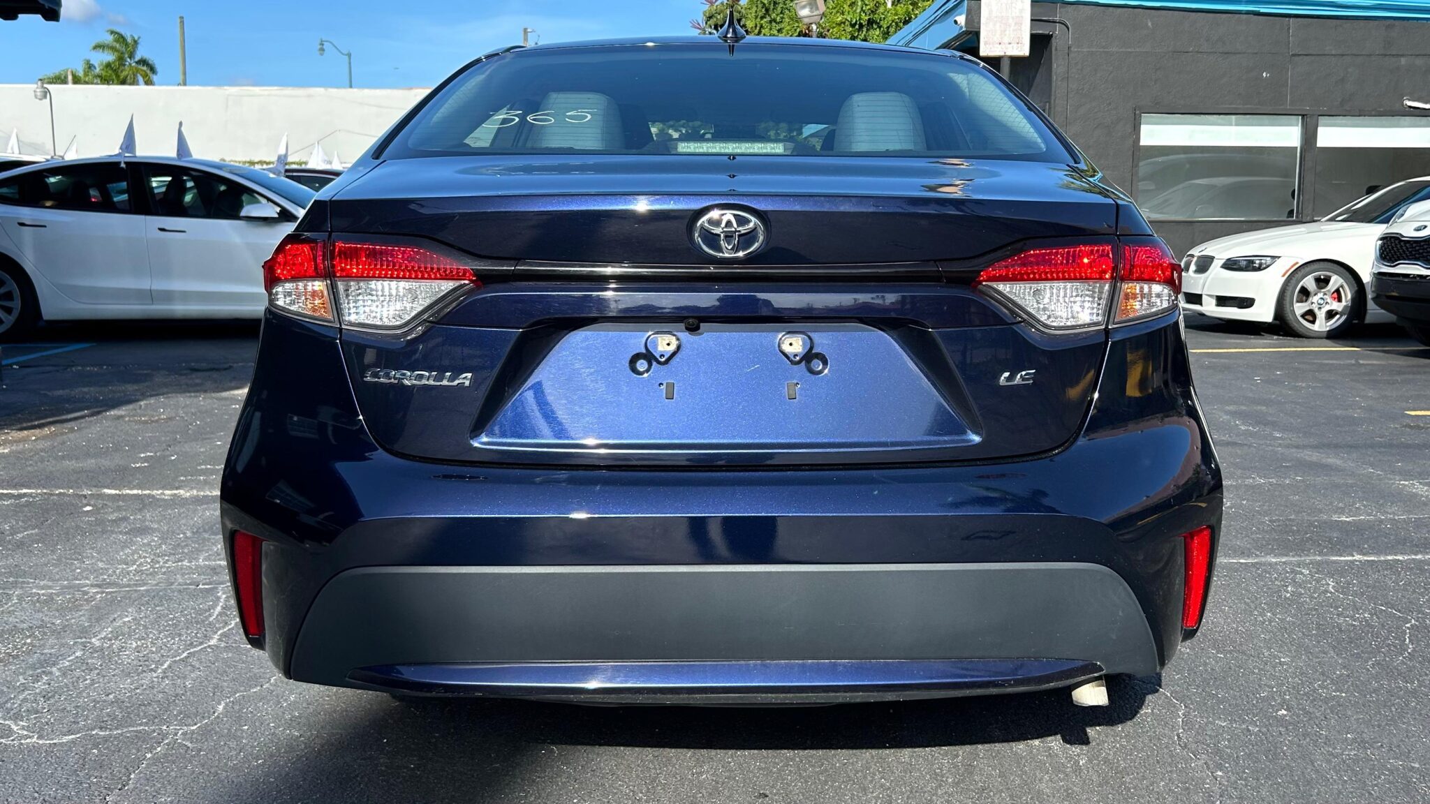 2021 Toyota Corolla LE photo 9