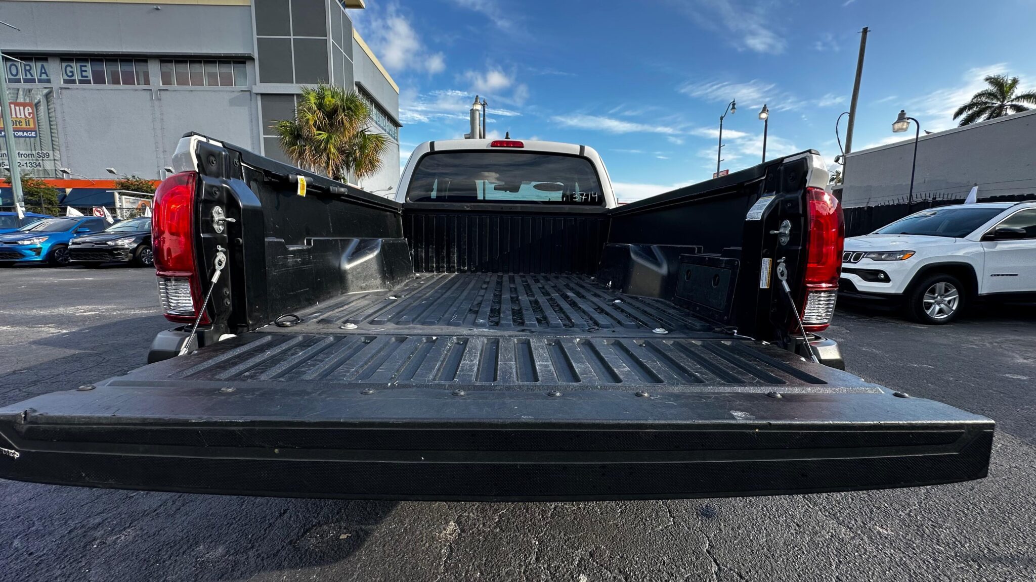 2022 Toyota Tacoma SR5 photo 8