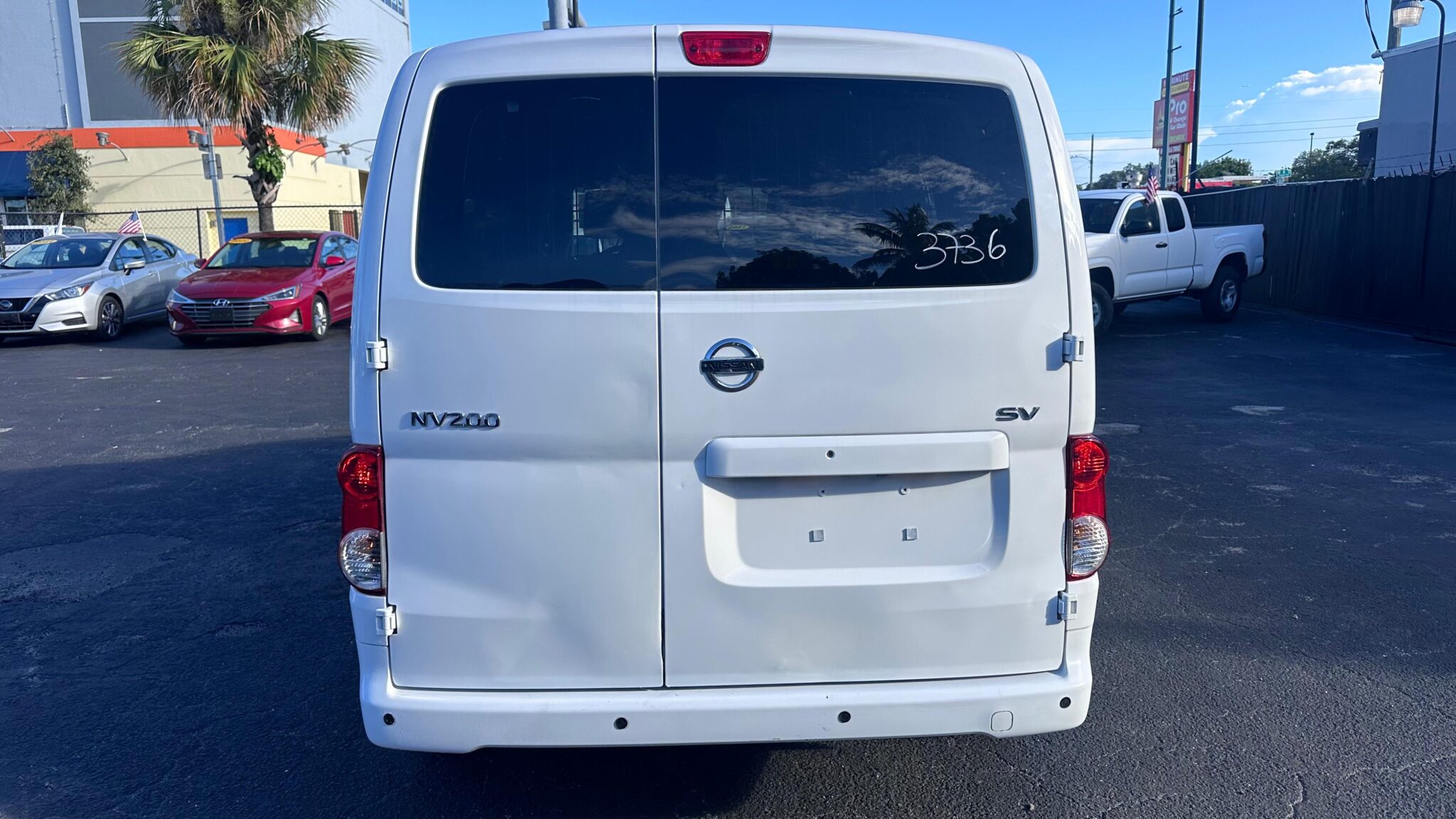 2019 Nissan NV200 SV photo 2