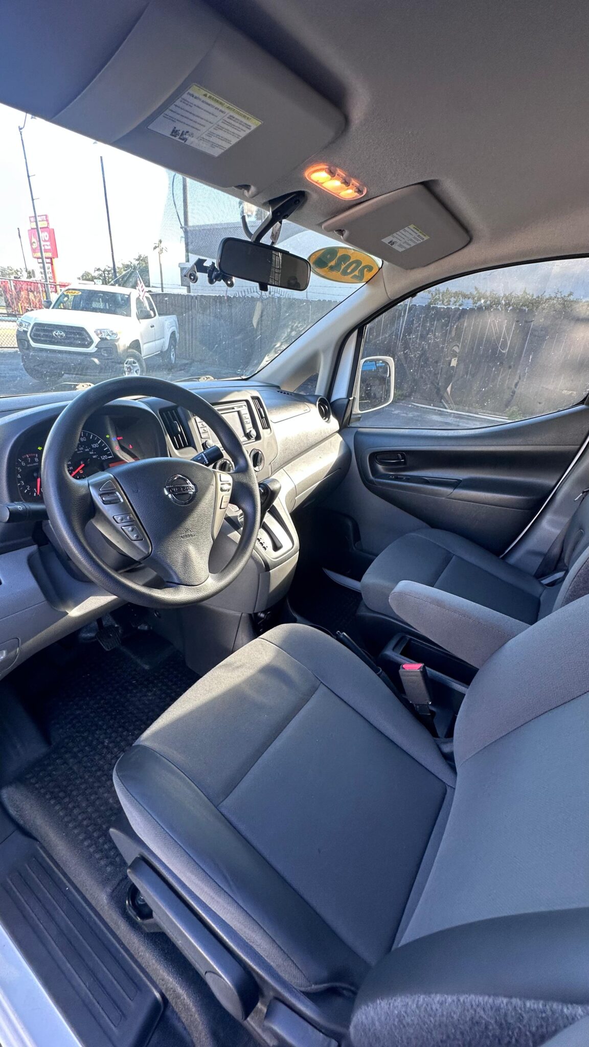 2019 Nissan NV200 SV photo 9