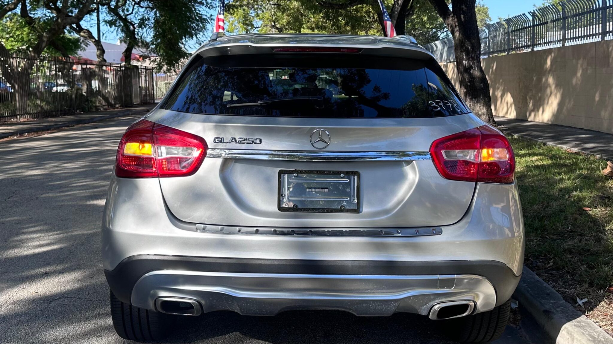 2016 Mercedes-Benz GLA-Class GLA250 photo 21