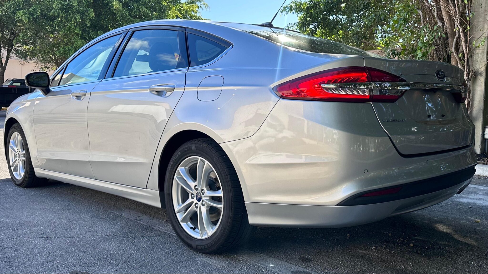 2018 Ford Fusion SE photo 27