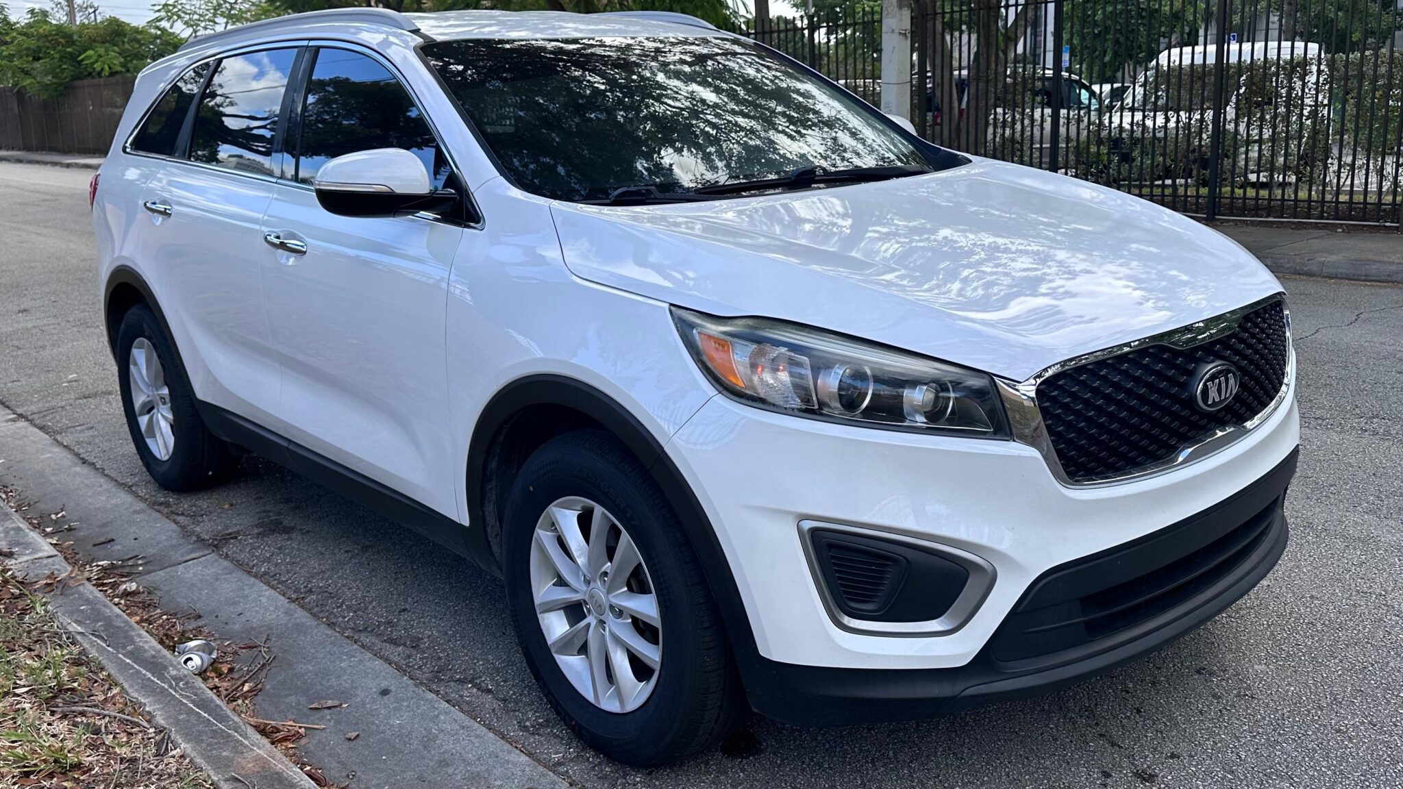 2017 Kia Sorento LX photo 5